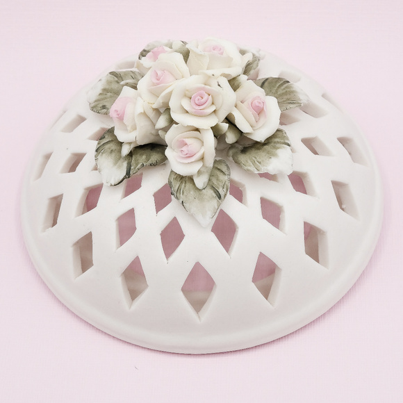 Trinket Box, Unglazed Porcelain, Vintage Collectibles - Picture 7 of 10